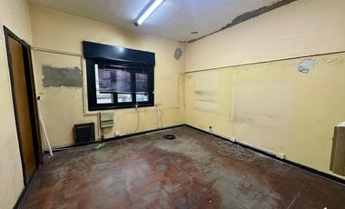 Galpón - Depósito de 930 m2 - Avellaneda - VENTA