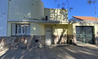 Casa con patio amplio en Pehuajó - Chassaing y Varela