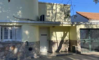 Casa con patio amplio en Pehuajó - Chassaing y Varela
