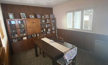 Casa con patio amplio en Pehuajó - Chassaing y Varela