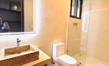 Departamento en venta 1 recamara en planta baja con jardín en Aldea Zama