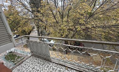 Casa en  Luján de Cuyo centro- a una cuadra de plaza departamental