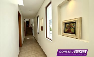 Casa exclusiva frente al mar en Portal del Sol – Manta, Ecuador