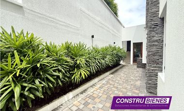 Casa exclusiva frente al mar en Portal del Sol – Manta, Ecuador