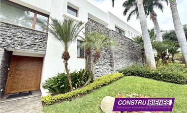 Casa exclusiva frente al mar en Portal del Sol – Manta, Ecuador