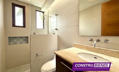 Casa exclusiva frente al mar en Portal del Sol – Manta, Ecuador