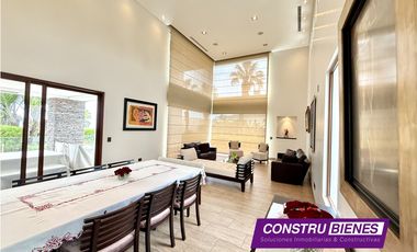 Casa exclusiva frente al mar en Portal del Sol – Manta, Ecuador
