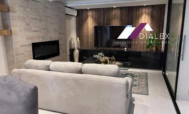 RENTA de Casa AMUEBLADA en Col. Lomas del Valle, San Pedro Garza García