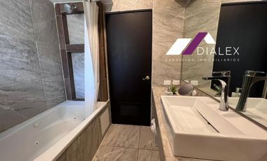 RENTA de Casa AMUEBLADA en Col. Lomas del Valle, San Pedro Garza García