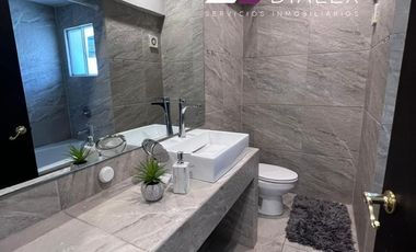 RENTA de Casa AMUEBLADA en Col. Lomas del Valle, San Pedro Garza García