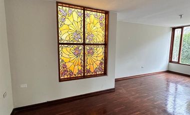VENTA  DUPLEX EN URB. COUNTRY CLUB, ZONA EXCLUSIVA DE SAN ISIDRO