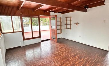 VENTA  DUPLEX EN URB. COUNTRY CLUB, ZONA EXCLUSIVA DE SAN ISIDRO