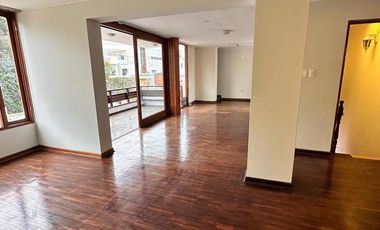 VENTA  DUPLEX EN URB. COUNTRY CLUB, ZONA EXCLUSIVA DE SAN ISIDRO