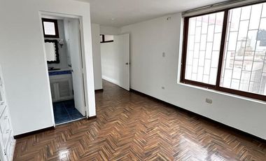 VENTA  DUPLEX EN URB. COUNTRY CLUB, ZONA EXCLUSIVA DE SAN ISIDRO