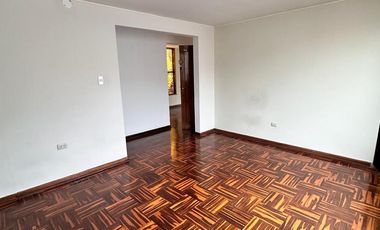 VENTA  DUPLEX EN URB. COUNTRY CLUB, ZONA EXCLUSIVA DE SAN ISIDRO