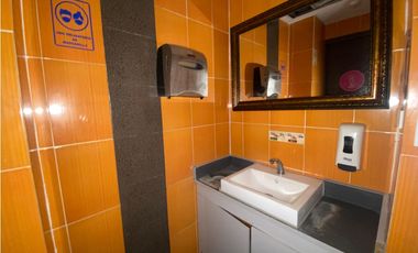 LOCAL / CENTENNIAL / PLAZA BOULEVARD / 100M / PLANTA ALTA / ESQUINA