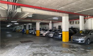 LOCAL / CENTENNIAL / PLAZA BOULEVARD / 100M / PLANTA ALTA / ESQUINA