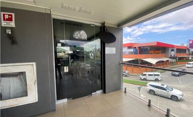 LOCAL / CENTENNIAL / PLAZA BOULEVARD / 100M / PLANTA ALTA / ESQUINA