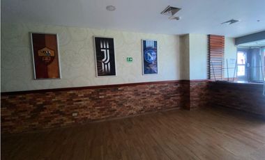 LOCAL / CENTENNIAL / PLAZA BOULEVARD / 100M / PLANTA ALTA / ESQUINA