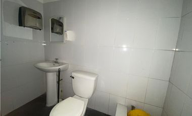 LOCAL / CENTENNIAL / PLAZA BOULEVARD / 100M / PLANTA ALTA / ESQUINA