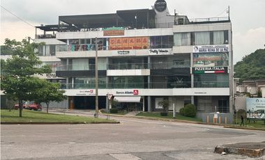 LOCAL / CENTENNIAL / PLAZA BOULEVARD / 100M / PLANTA ALTA / ESQUINA