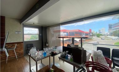 LOCAL / CENTENNIAL / PLAZA BOULEVARD / 100M / PLANTA ALTA / ESQUINA