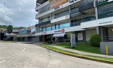 LOCAL / CENTENNIAL / PLAZA BOULEVARD / 100M / PLANTA ALTA / ESQUINA