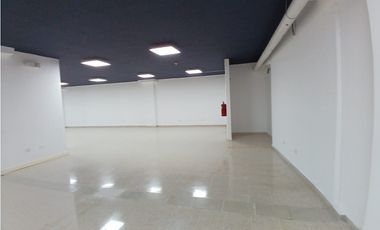 ALQUILER LOCAL 381M2 EN PLAZA AGORA CHANIS