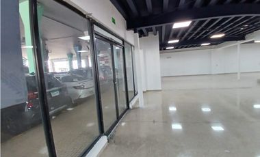 ALQUILER LOCAL 381M2 EN PLAZA AGORA CHANIS