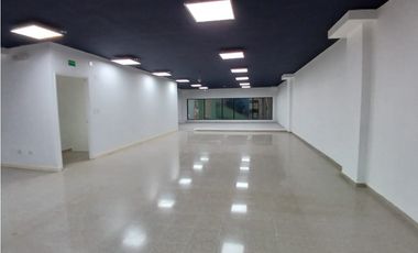 ALQUILER LOCAL 381M2 EN PLAZA AGORA CHANIS