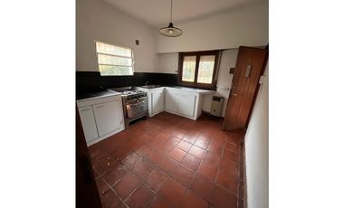 CASA EN BENAVIDEZ  BARRIO RESIDENCIAL