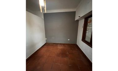 CASA EN BENAVIDEZ  BARRIO RESIDENCIAL