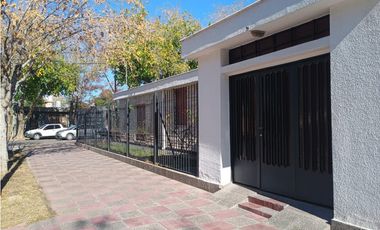 Realtyplus ALQUILA CASA EN BARRIO UJEMVI. Las Heras. Mendoza