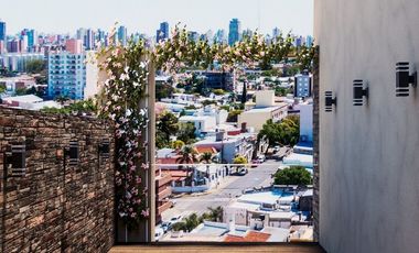 SEMIPISO DE 1 DORMITORIO A UNA CUADRA DE BV. PELLE