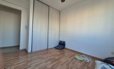 Venta departamento 6 ambiente en Lanús cochera
