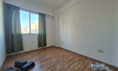 Venta departamento 6 ambiente en Lanús cochera