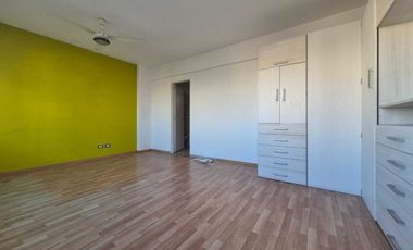 Venta departamento 6 ambiente en Lanús cochera