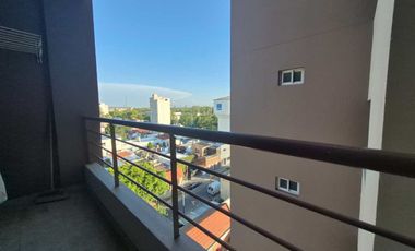 Venta departamento 6 ambiente en Lanús cochera