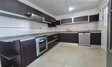 Venta departamento 6 ambiente en Lanús cochera