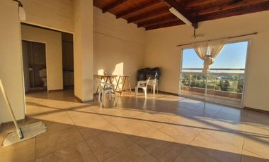 Venta departamento 6 ambiente en Lanús cochera
