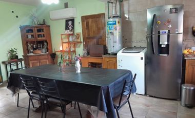 Casa de 2 Plantas Bº Lajas 1 Apta Crédito Chimbas