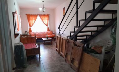 Casa de 2 Plantas Bº Lajas 1 Apta Crédito Chimbas
