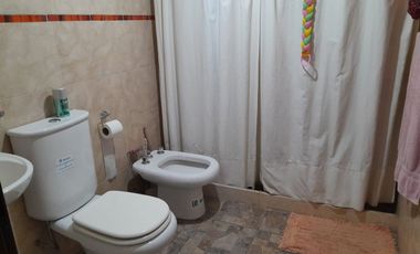 Casa de 2 Plantas Bº Lajas 1 Apta Crédito Chimbas