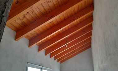 Casa de 2 Plantas Bº Lajas 1 Apta Crédito Chimbas