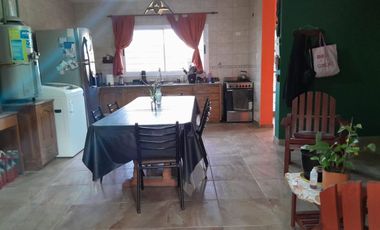 Casa de 2 Plantas Bº Lajas 1 Apta Crédito Chimbas