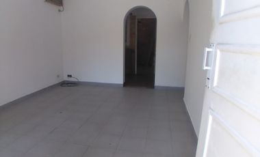 Casa PH en alquiler en Lanus Oeste