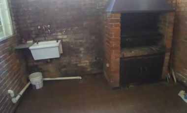 Casa PH en alquiler en Lanus Oeste