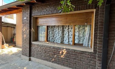 VENTA CASA 4 AMBIENTES QUILMES REFACCIONADA