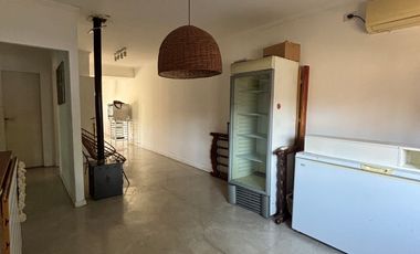 VENTA CASA 4 AMBIENTES QUILMES REFACCIONADA