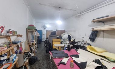 Venta Salón Comercial Amplio en Av. Gral Paz 6100